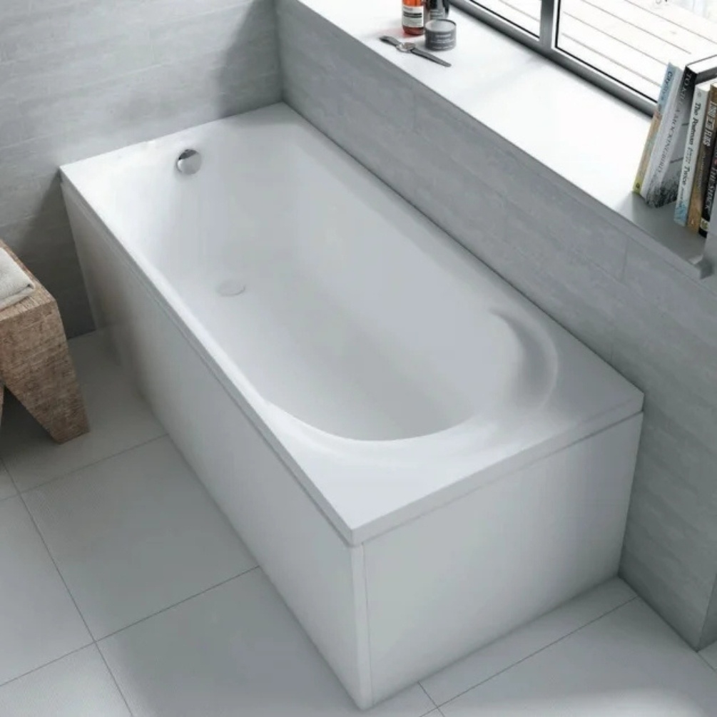 Lifestyle image of the Carron Arc SE 1700mm x 750mm Single Ended Bath